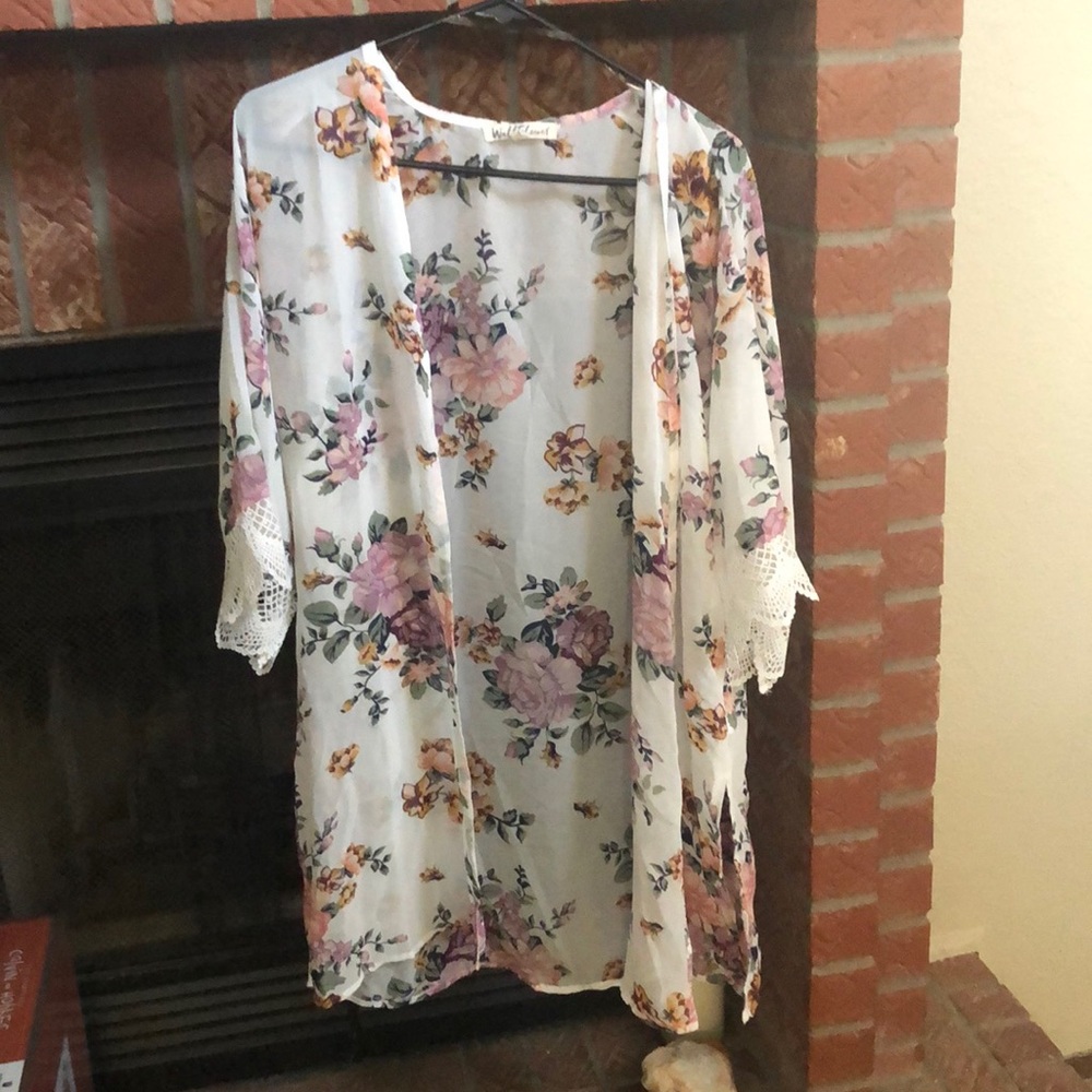 Light floral cardigan!